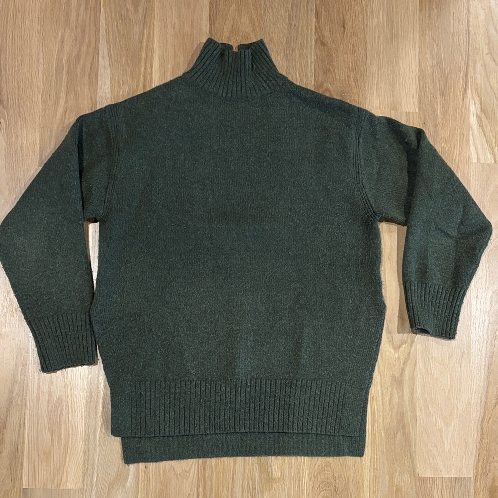 H&M Women’s Green Turtleneck Sweater